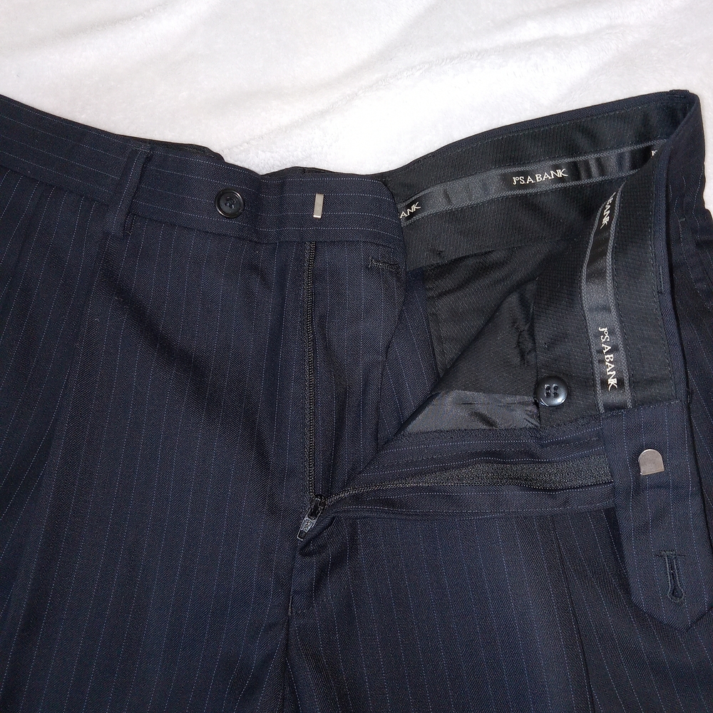Jos A Bank Black 100% Wool Pinstriped Full Suit Set Blazer Size 38S Pants 32x28 - Picture 13 of 15